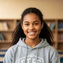 Foto de Ana Clara, aluna aprovada em Administração na ETEC